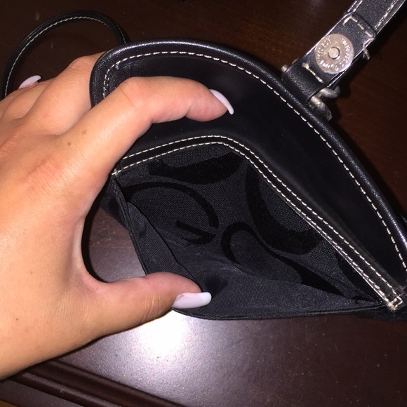 Wristlet - Picture 6 of 8